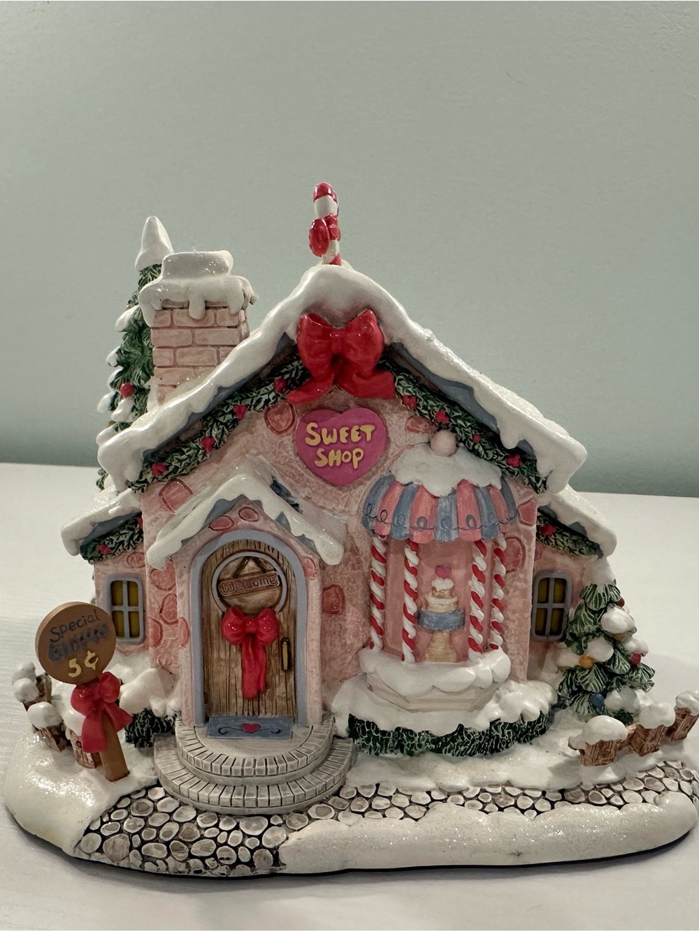 Hawthorne Village Precious Moments Sweet Treats Shoppe